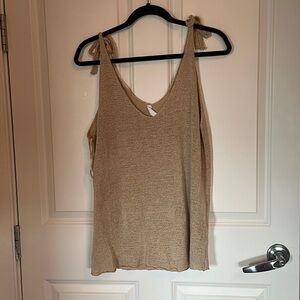 Adorable beige tie shoulder tank wishlist size large